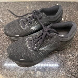 Women’s Brooks Ghost 13 Running Shoes- Black